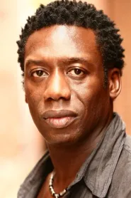 Hakeem Kae-Kazim as Awolowa Odusami in The Fourth Kind