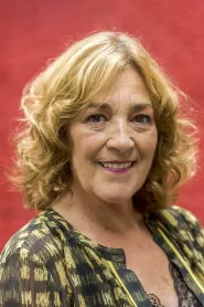 Carmen Maura as Alicia in Crazy Old Lady