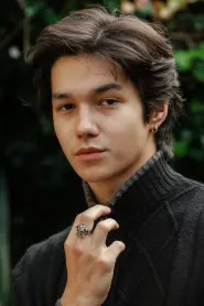 Gabriel Chung as Charlie Atherton-Yoo in May December