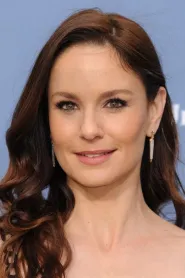 Sarah Wayne Callies as Francine in Faces in the Crowd