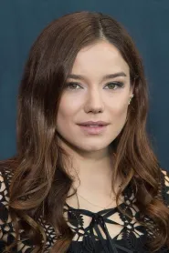 Hanna Mangan Lawrence as Shay Ryan in X