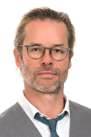 Guy Pearce as F. Scott Fitzgerald in Genius