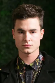 Kian Lawley as Rob Cokran in Before I Fall