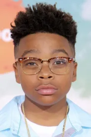 Marleik 'Mar Mar' Walker as Franklin Armstrong (voice) in The Peanuts Movie