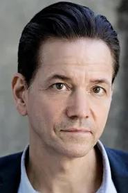 Frank Whaley as Robby Krieger in The Doors