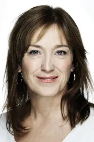 Anneke von der Lippe as Prime Minister Berit Moberg in Troll