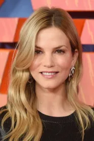 Sylvia Hoeks as Claire Ibbetson in The Best Offer