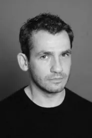 Kieran O'Brien as Matt in 9 Songs