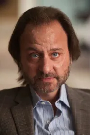Fisher Stevens as Dr. Dave Watson in Song Sung Blue