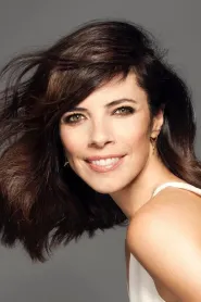 Maribel Verdú as Nora Allen in The Flash