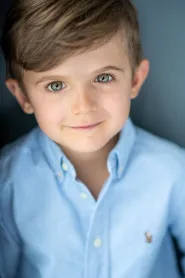 Sebastian Billingsley-Rodriguez as Alien Prince (voice) in Charlie the Wonderdog