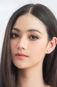 Nonny Nutcha Jeka as Mia in Ghost Ship