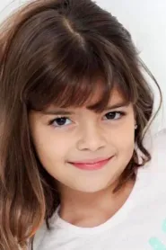 Emma Cetrángolo as Elena in Crazy Old Lady