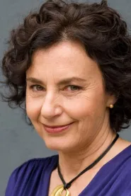 Verónica Langer as María Eugenia Calles de Huerta in Y Tu Mamá También