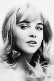 Sue Lyon as Dolores "Lolita" Haze in Lolita