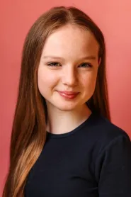 Molly McCann as Molly in Herself