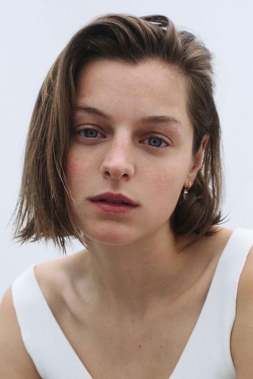 Emma Corrin - Acting Profile Photo